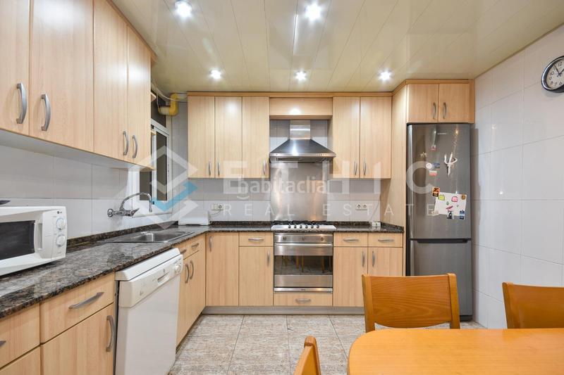 Foto 3ba2cb08-42eb-4cff-9b32-67cb312fe5f5. Appartement avec chauffage dans L´Antiga Esquerra de l´Eixample Barcelona