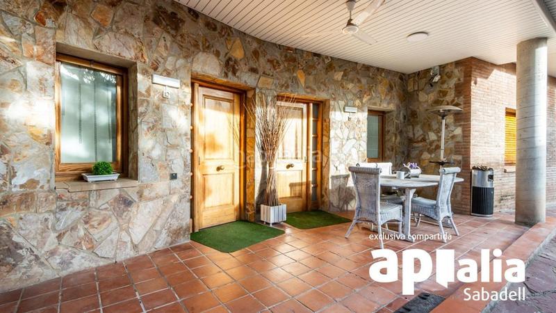 Foto dee5f9c8-aaf2-435e-ab75-75a46b34d324. Chalet mit parking pool in El Racó-Sant Feliu del Racó Castellar del Vallès