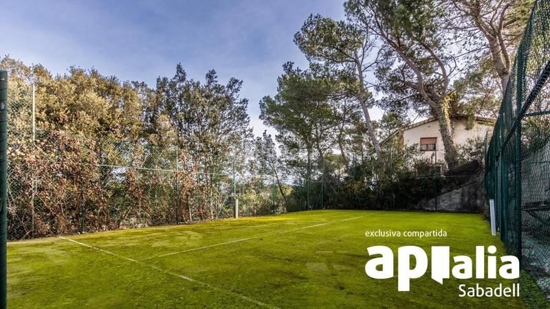 Foto c609b70f-b5a7-4629-9390-95fc462880a3. Chalet with parking pool in El Racó-Sant Feliu del Racó Castellar del Vallès