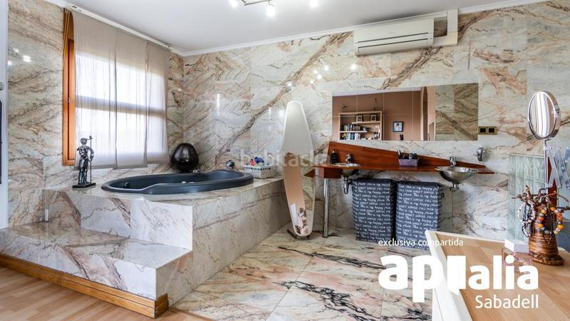 Foto f296de6f-4509-4fae-b506-a58022a367e0. Chalet with parking pool in El Racó-Sant Feliu del Racó Castellar del Vallès