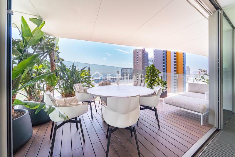 Foto 25d022b6-84ae-439f-a024-01dcf1622625. Piso vivir el mar desde las alturas exclusiva residencia con terraza panorámica en torre antares en Barcelona