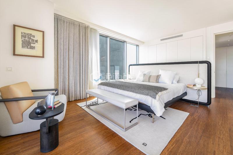 Foto ffb0dbd1-2f34-42f7-b0ea-c994e5c61fb9. Piso vivir el mar desde las alturas exclusiva residencia con terraza panorámica en torre antares en Barcelona
