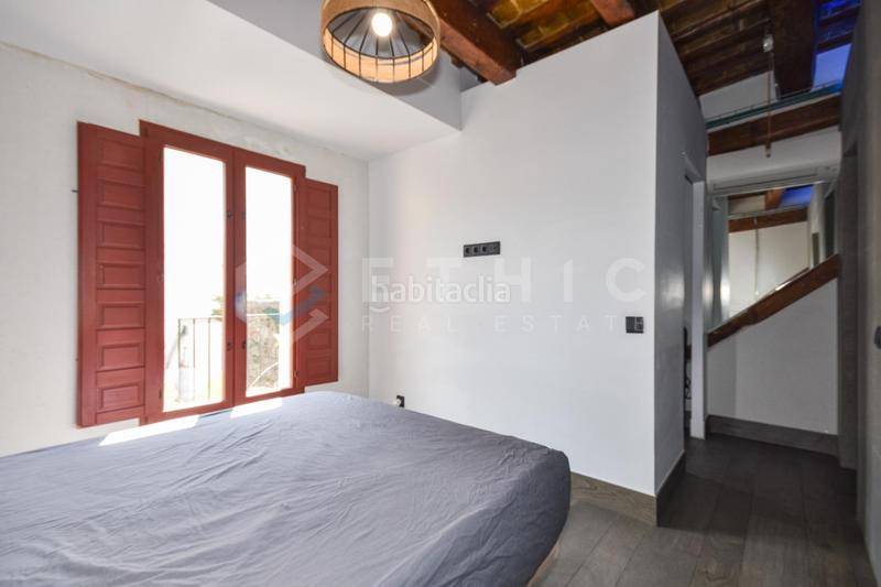 Foto 549b3d63-a0f0-4e20-b2ae-77503d8493f3. Ático  con gran terraza privada en Raval Barcelona