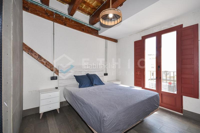 Foto 74c0f0a5-c351-4e83-9d75-9b4f883e2bf8. Ático  con gran terraza privada en Raval Barcelona
