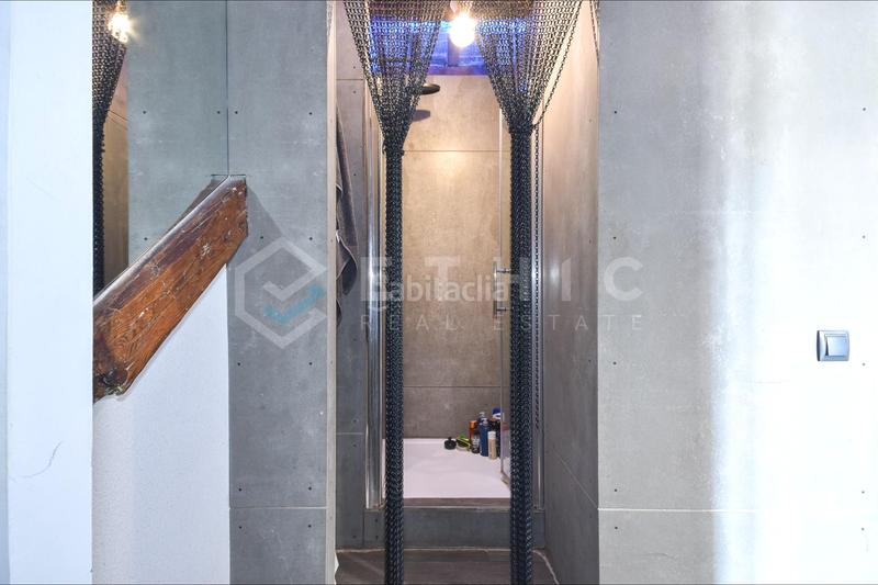 Foto b4fcbf52-b056-49bb-82dc-2aa7ef08e43b. Ático  con gran terraza privada en Raval Barcelona