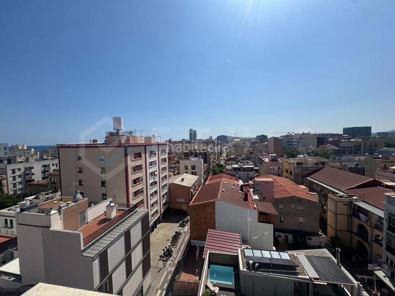 Foto b2928e56-aede-4c4d-9ed6-3d892e08239f. Àtic a Poblenou Barcelona