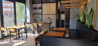 Local Comercial a Carretera ESPLUGUES