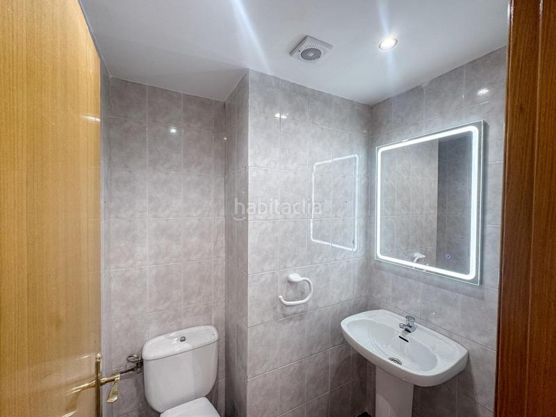 Foto 1891fe7c-b16a-48cf-9dea-2f954d4fa5e8. Local comercial a carrer carrer de don pelayo a La Salut Badalona