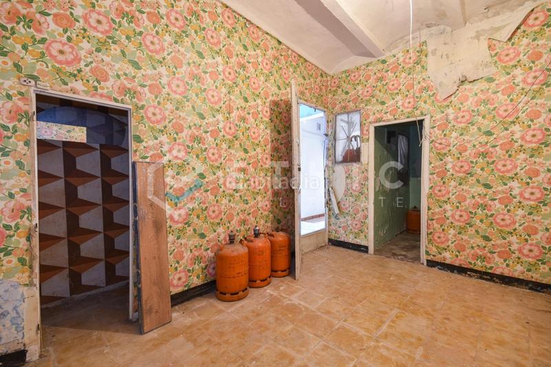 Foto 8cb77c8d-fb8a-4d85-b5db-7992e79299d2. Casa a schiera in La Font d´en Fargues Barcelona