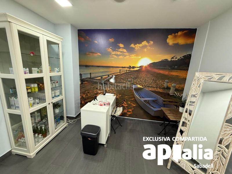 Foto 2956246a-93d8-42b9-b0e9-1ee9ba7d0d95. Local comercial amplio local comercial en excelente estado! en Barberà del Vallès