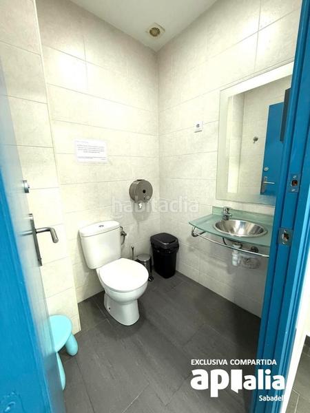 Foto a9d85db7-ff7d-4279-aadf-99aef122f7de. Local comercial amplio local comercial en excelente estado! en Barberà del Vallès