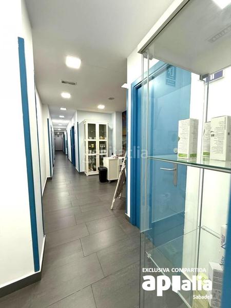 Foto aa828b26-d092-4fd9-8380-ec803f7c33ba. Local comercial amplio local comercial en excelente estado! en Barberà del Vallès