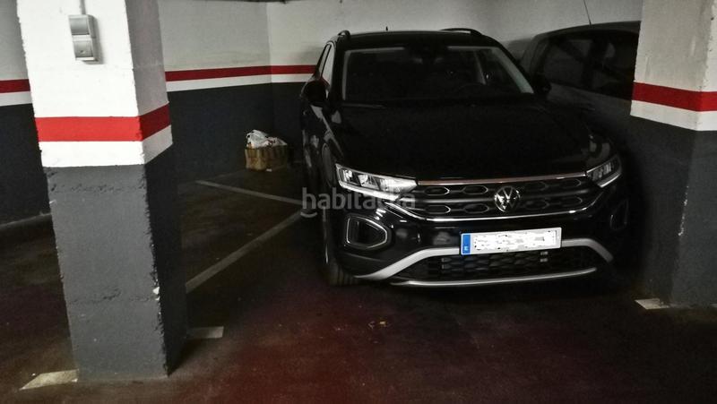 Foto 3db341e8-396d-41d1-aa60-26b850b2271a. Autoparkplatz in Fort Pienc Barcelona