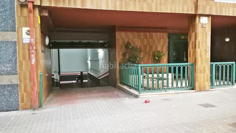 Foto 850731b9-9b9f-4e96-be9e-12ec63ef8db3. Autoparkplatz in Fort Pienc Barcelona