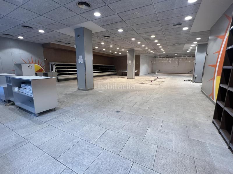 Foto 0b7bbab1-9cb6-43e9-848d-8ec84c77f271. Local commercial dans Plaça Catalunya Manresa