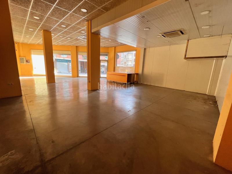 Foto 6f0e8cde-5b22-42f8-9ff8-4bddb9954260. Local commercial dans Plaça Catalunya Manresa