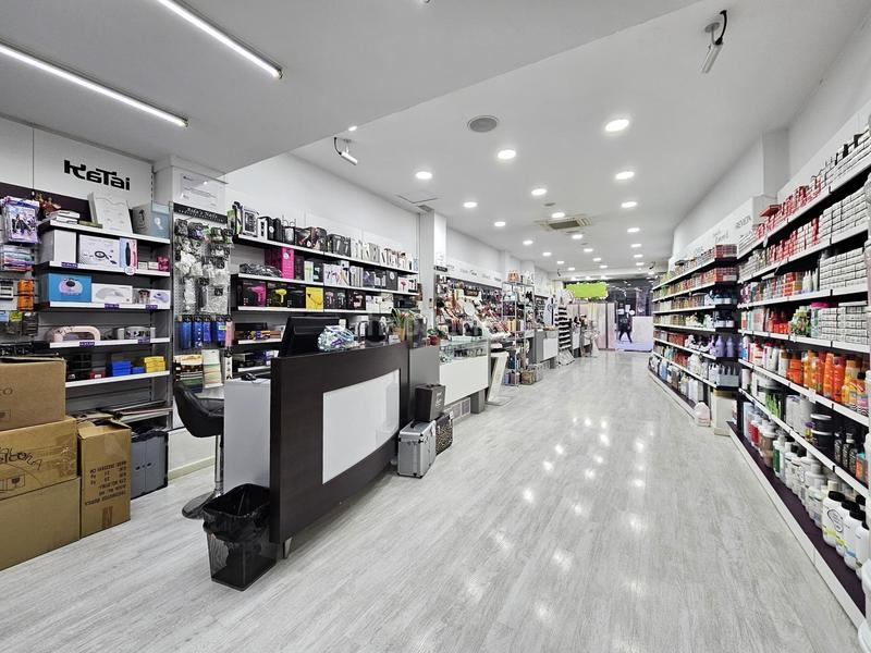 Foto 1a250c35-e60e-4d5b-840e-ca3acff72390. Local comercial a Sant Andreu de Palomar Barcelona