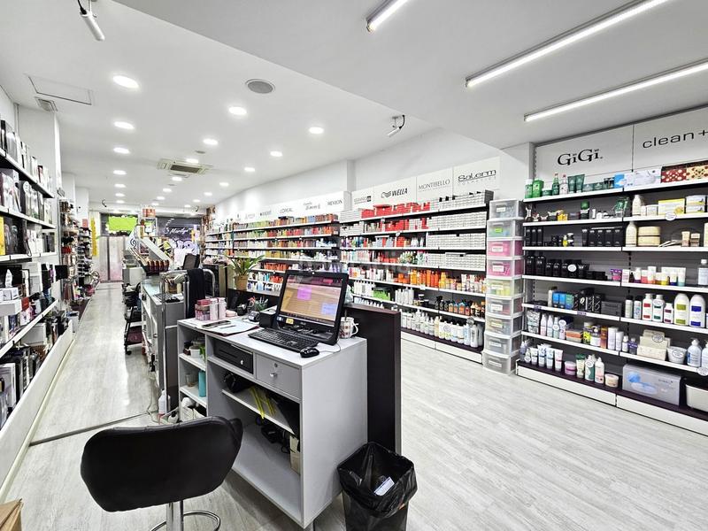 Foto c71518e9-8b2f-4a0e-901b-5f2407e7c022. Local comercial a Sant Andreu de Palomar Barcelona