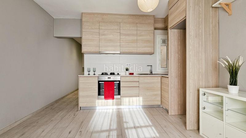 Foto c72b1748-830f-4472-8b98-554e1a432732. Appartamento in El Camp de l´Arpa del Clot Barcelona