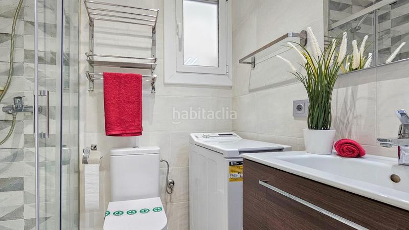 Foto efb3f1ff-d7cf-4963-aca8-f821fe844089. Appartamento in El Camp de l´Arpa del Clot Barcelona