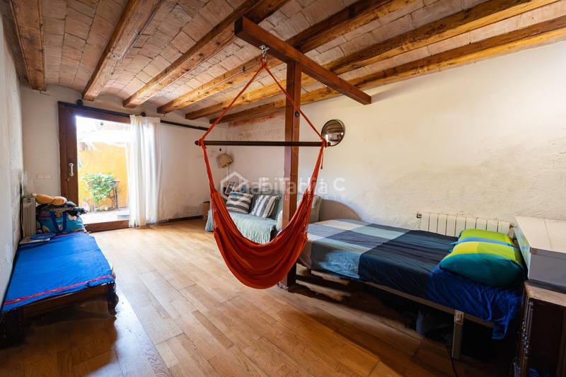 Foto 586f776f-c1de-4e30-81b2-0b3aa7737de3. Planta baixa amb calefacció a Raval Barcelona