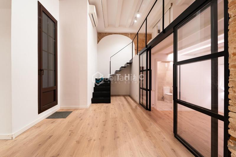 Foto d4d49dbb-4166-45c5-865d-8bc53e2f30cd. Loft avec chauffage dans Gòtic Barcelona