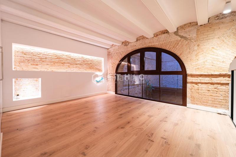 Foto f1a8d153-4c64-4bc7-9f6d-2b29ea672a70. Loft avec chauffage dans Gòtic Barcelona