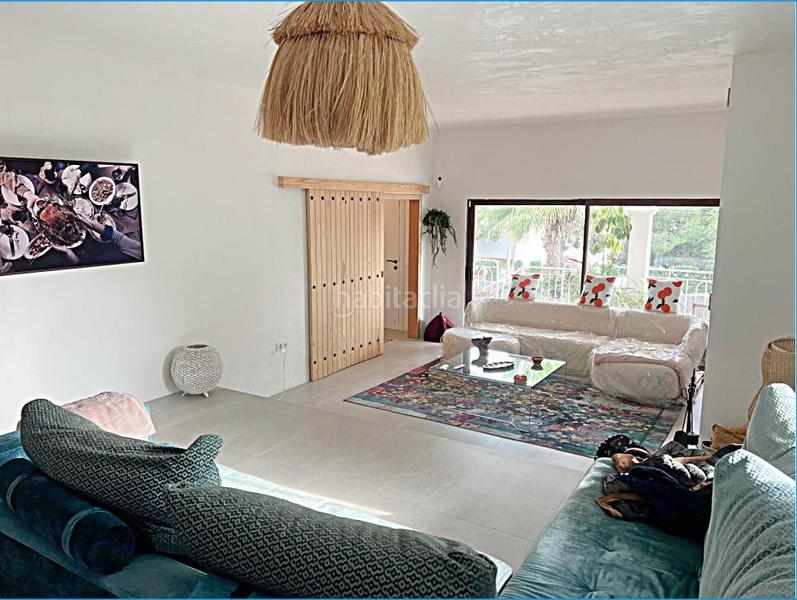 Foto d7b2dd27-7741-42fd-bcae-9a5b455c7f01. Chalet en Cunit residencial Cunit