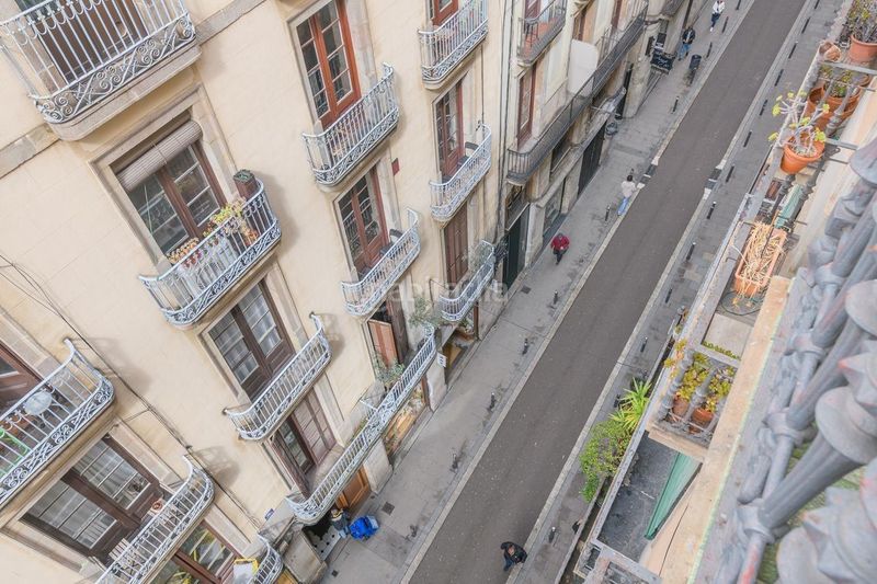 Foto abbc4955-c22c-4b81-b84c-3e45250af20c. Àtic a Gòtic Barcelona