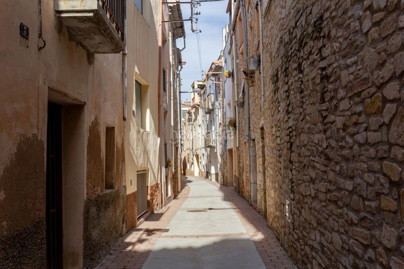 Foto 54f7ca05-3d00-490c-958c-ed202f7e1d0e. Masia amb aparcament a Sarral