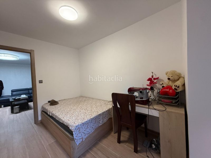 Foto b0676129-d94f-4bc3-b7ea-94bc6d3841a0. Casa amb calefacció a Hostafrancs Barcelona