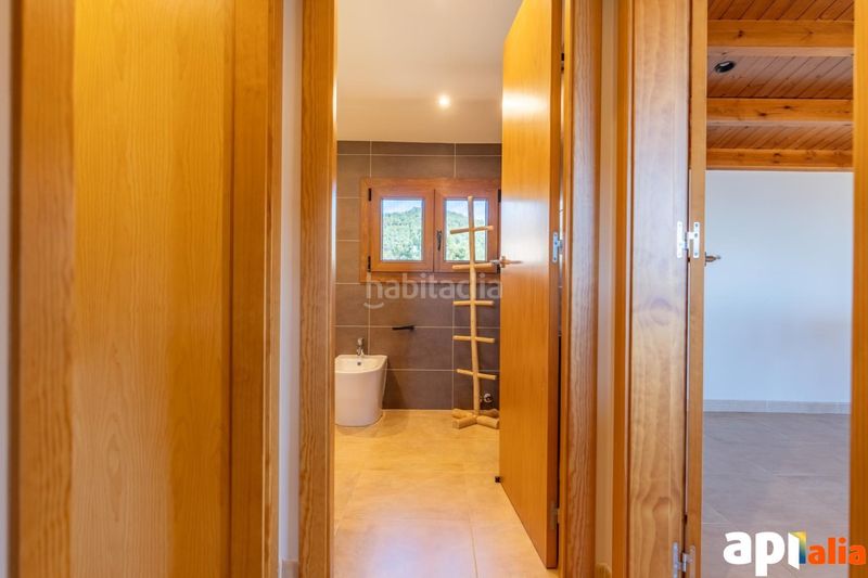 Foto 4d5d9533-68a5-4c1f-8f69-92b0e3937a3e. Casa amb aparcament a Prades