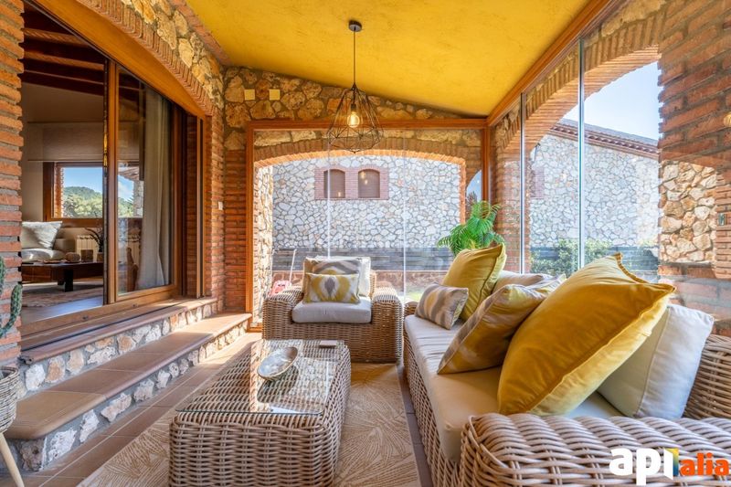 Foto f3fbaa59-6e09-4601-b996-3e43aca11a77. Casa amb aparcament a Prades