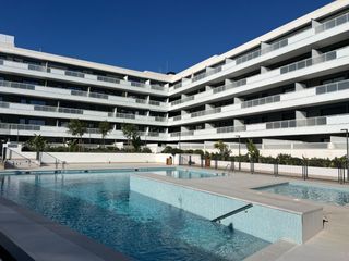 Lloguer Planta baixa  Avenida de pere matutes noguera 100. Espectacular bajo de lujo con 2 terrazas en obra nueva totalment