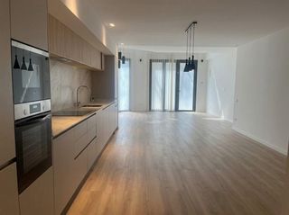 Zweistöckige Wohnung  Carrer de nàpols