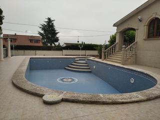 Xalet  Carrer de les acacies. Exclusivo chalet con fachada de piedra tallada en galicia