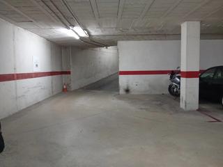 Car parking in Carrer del comandant sugranyes 2. Avenida salou posibilidad de comprar 1 o 3 plazas grandes de pár
