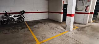 Car parking in Carrer de santa helena 3