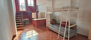 Casa aparellada  Carrer galanes. Espacio, luz y muchas posibilidades en esta casa en riudoms pueb