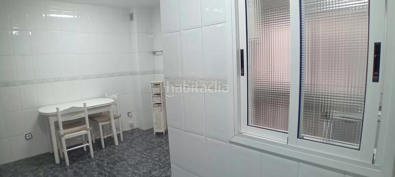 Foto cb19dd11-461b-49e4-88d8-78828f580a34. Piso amplio piso con mucha luz natural en Centre Reus