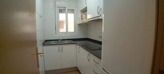 Flat  Carrer del cant�bric. Bonito piso exterior con patio y trastero