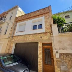 Semi detached house in Tivenys