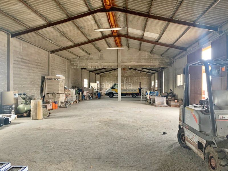Foto a81a07c1-314c-42ce-b3d7-d1d39f825c02. Nave industrial en Roquetes
