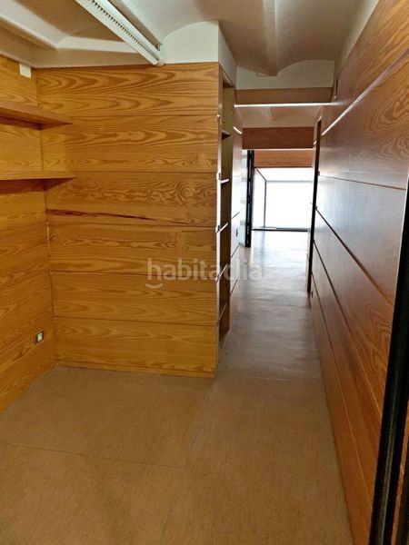 Foto 8f203389-9a98-48fd-9158-681785cdd1fb. Local comercial a Centre Tortosa