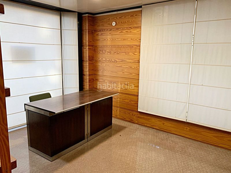 Foto bdc04f11-b6a5-4b13-b28b-fc461b50a2b0. Local comercial a Centre Tortosa