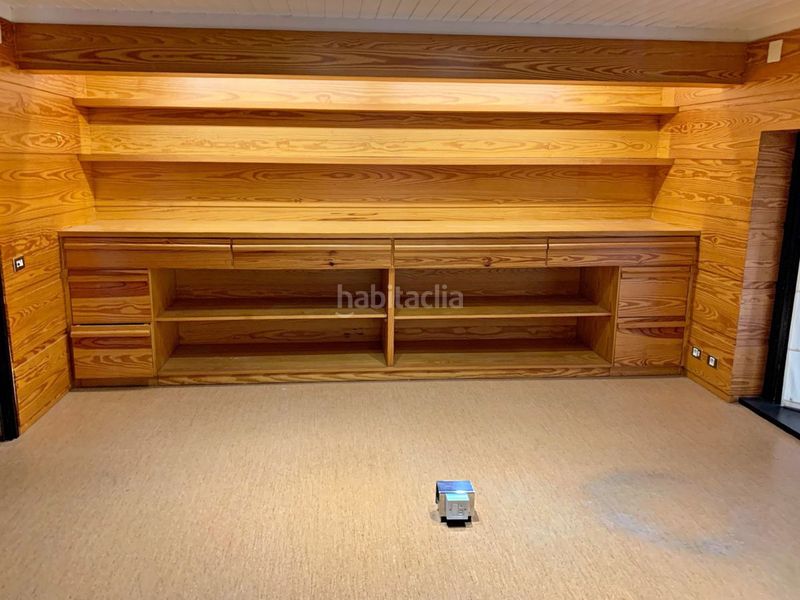 Foto d6f3c96e-8a85-42ef-bce2-99188d50f6bb. Local comercial a Centre Tortosa