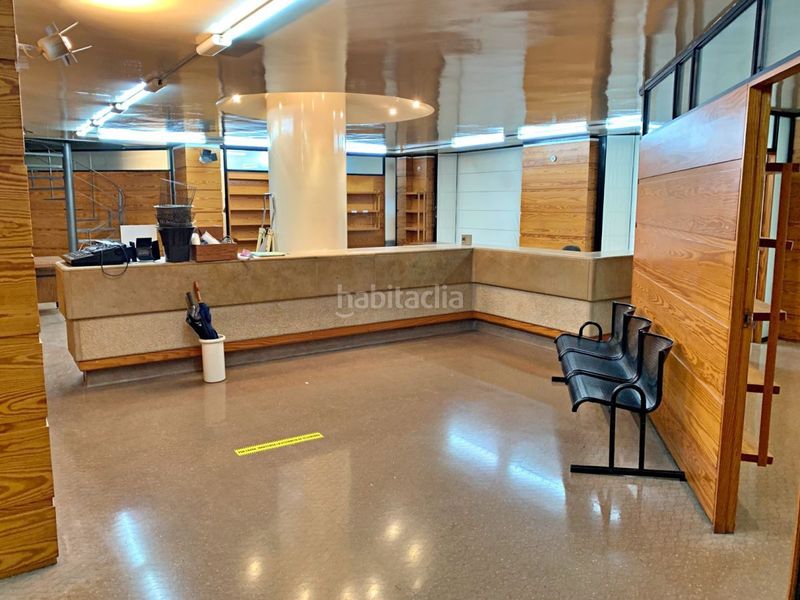 Foto df8a0efe-27e8-477a-a3df-4932f9c4dd3a. Local comercial a Centre Tortosa