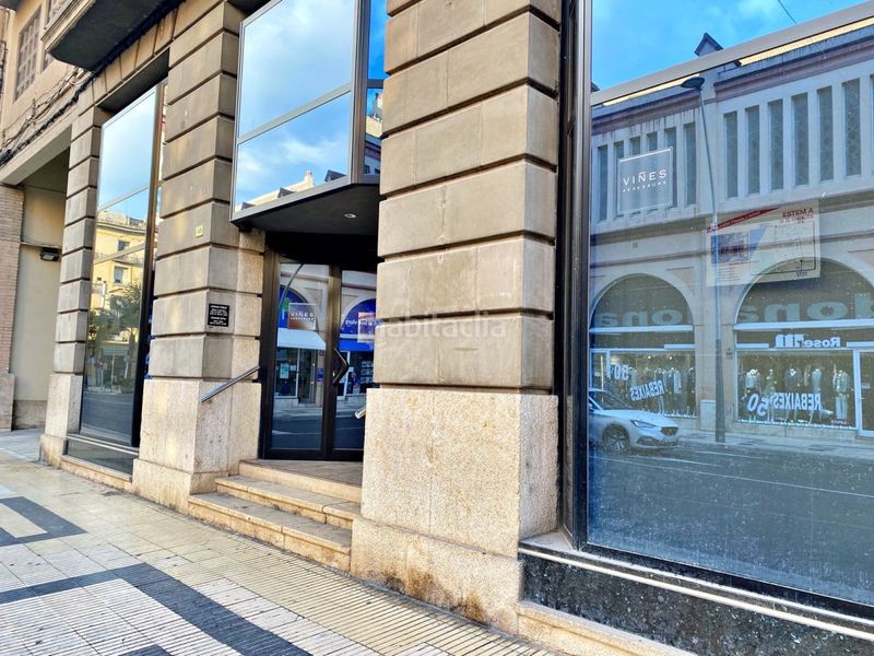 Foto ece46872-da7d-4f2d-8075-8e1ee476143d. Local comercial a Centre Tortosa