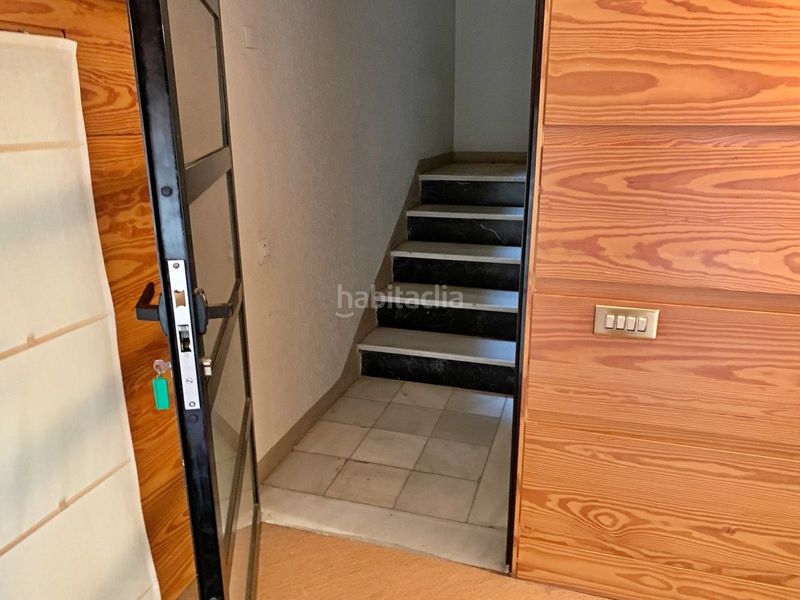 Foto f88a0b13-9d37-4957-aed1-ed463129913d. Local comercial a Centre Tortosa