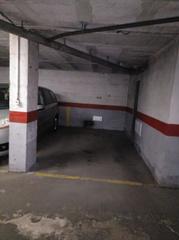 Parking voiture à Ferreries